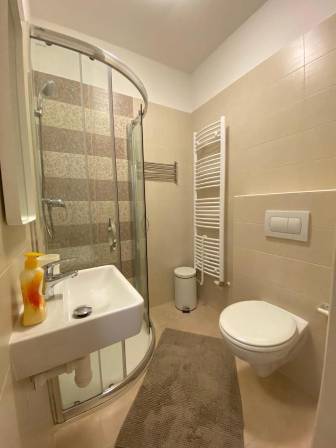 Apartment Azimuth Marianske Lazne Bagian luar foto