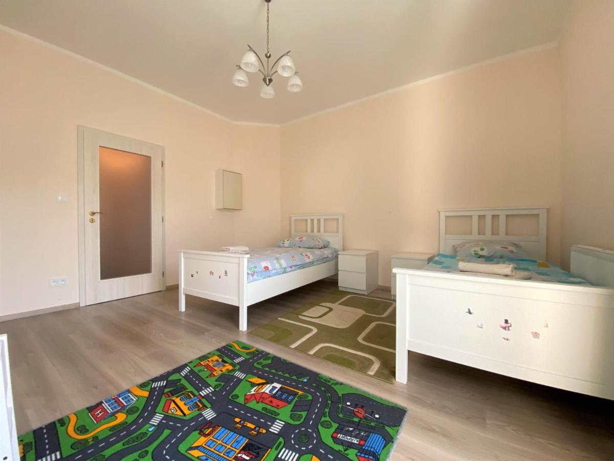 Apartment Azimuth Marianske Lazne Bagian luar foto