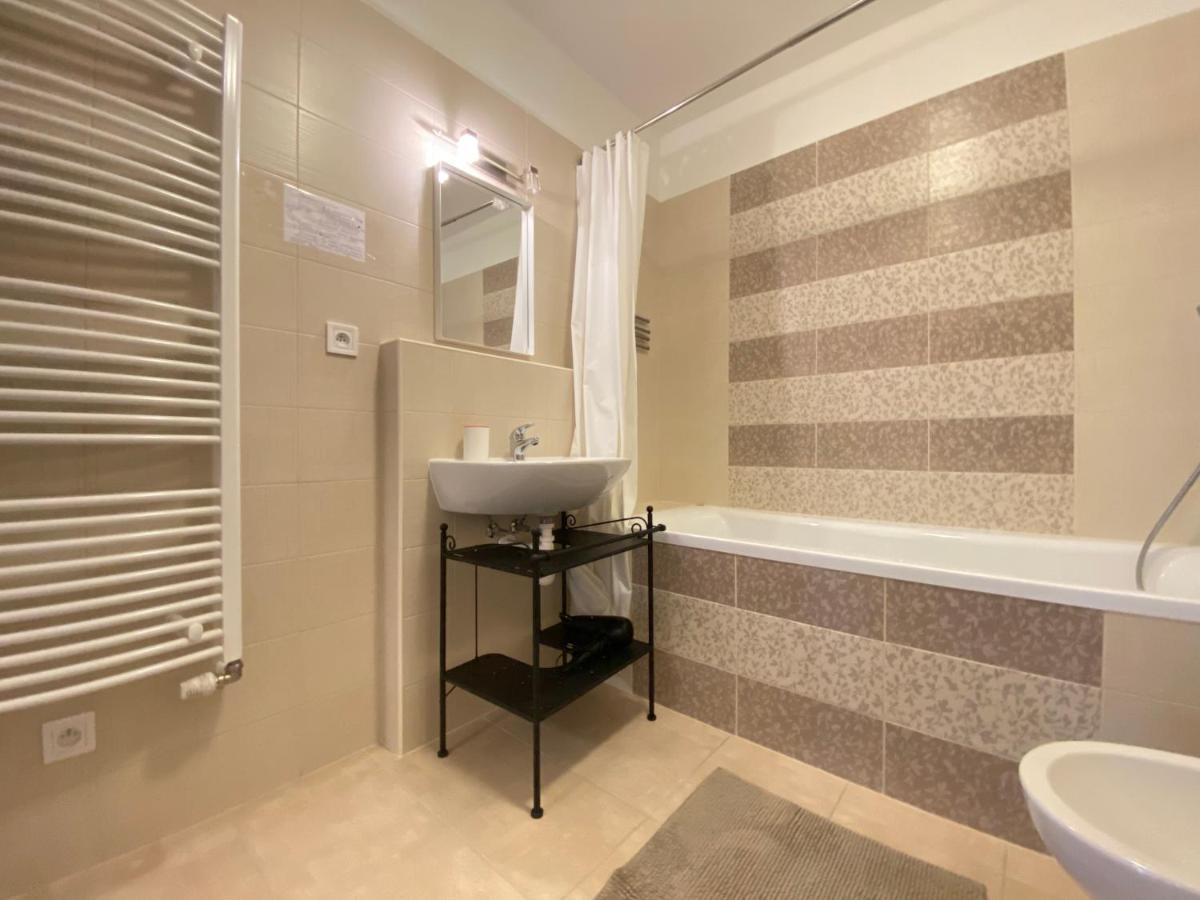 Apartment Azimuth Marianske Lazne Bagian luar foto